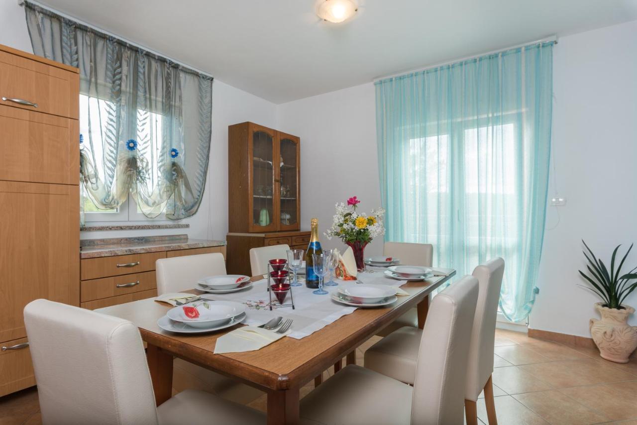 Holiday Home Viola Labin  Luaran gambar